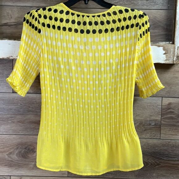 Notations Ladies Yellow Polka Dot Pleated Blouse, Size Medium - Picture 8 of 8